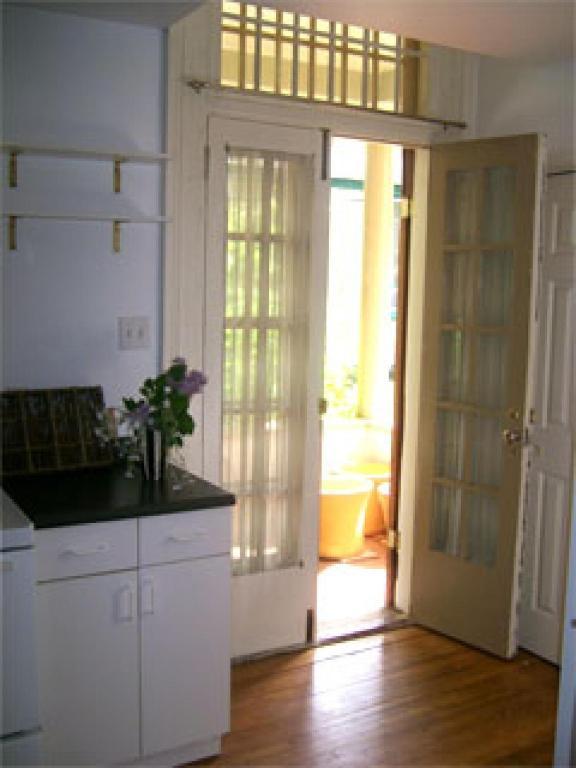 Absolute 1000 Islands Monthly Suites Gananoque Room photo